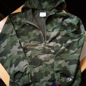 Champion Men's Green Camouflage Raincoat